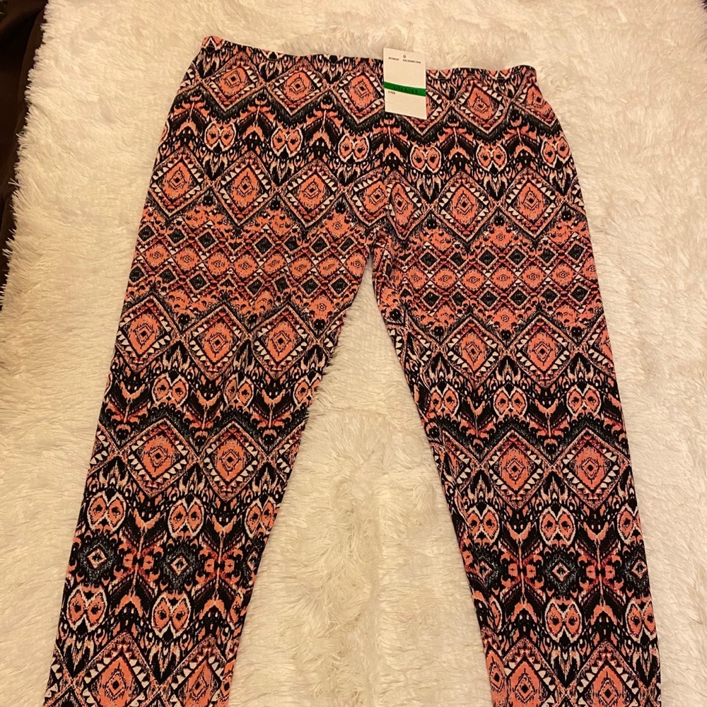 BRAND NEW wTags Girls Patterned Leggings